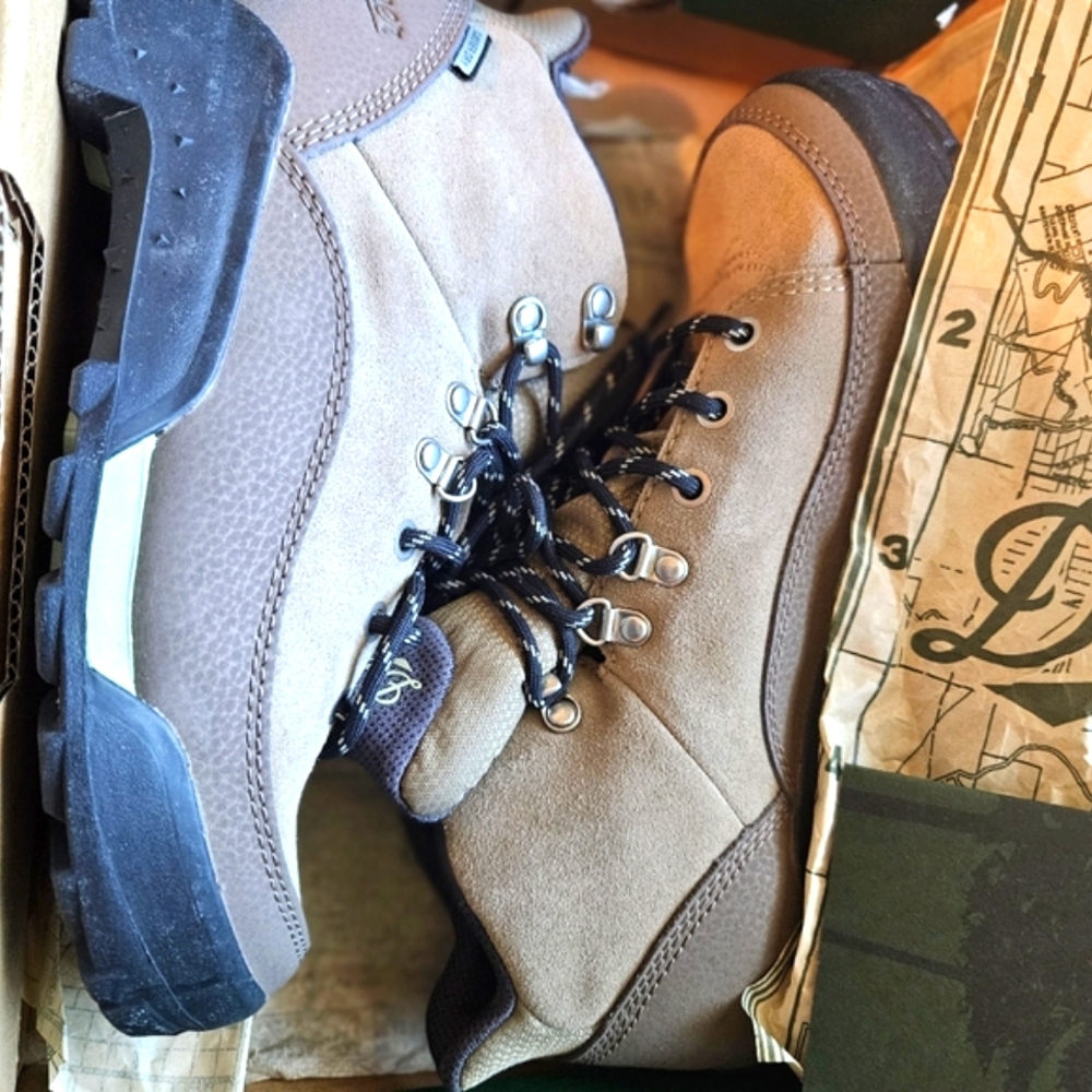 NEW - Danner Gray Panorama Hiking Boots  sz 8
